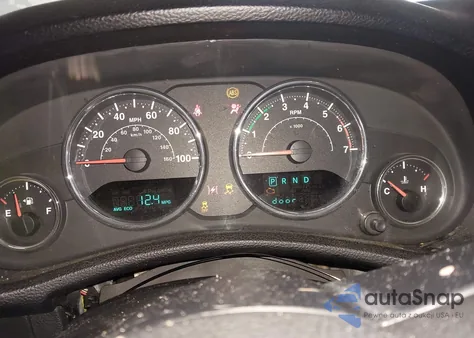 2011 Jeep Wrangler Unlimited Sport z USA, uszkodzony, nr VIN 1J4BA3H15BL581043